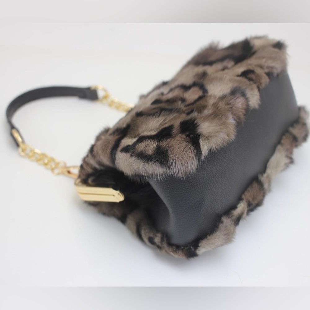 Leopard Print Genuine Mink Fur KISS-lock Handbag with Gold Chain - Picture 8 of 8